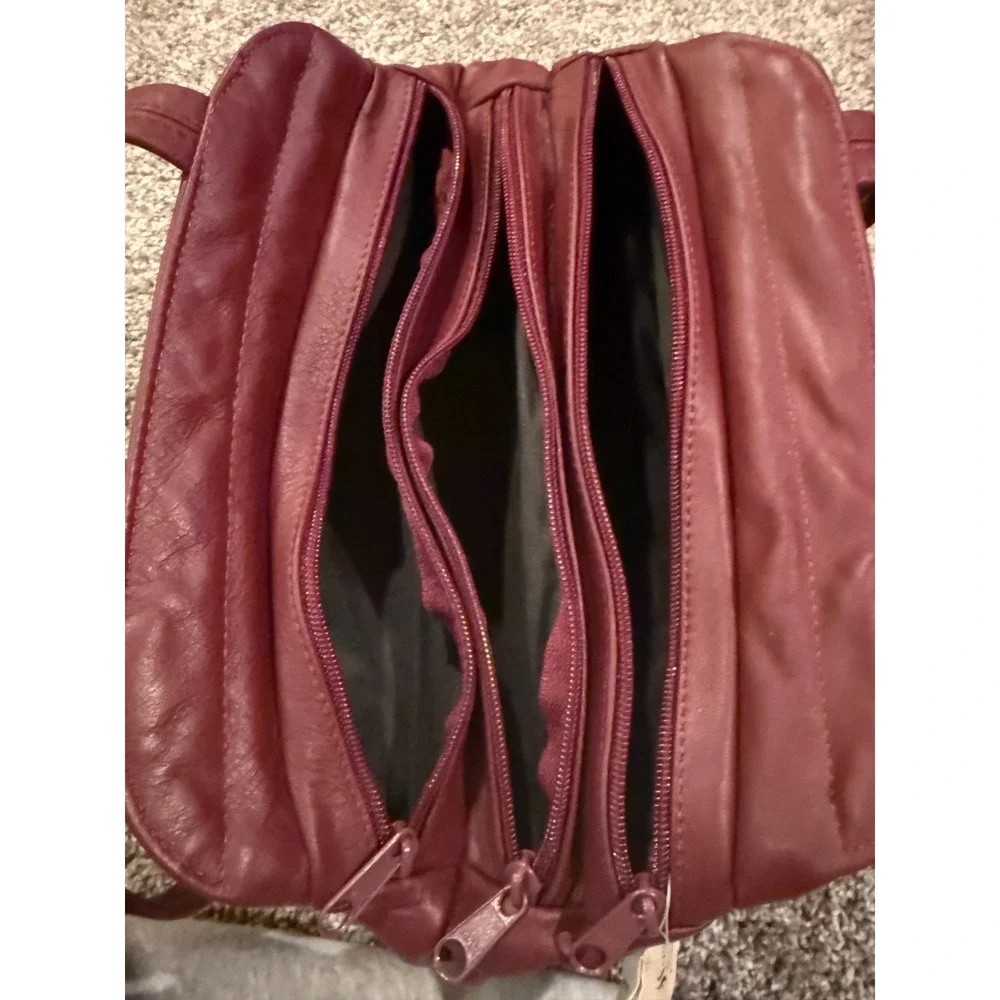 Hazelwood Women's Burgandy Genuine Leather Boho Shoulder Purse - NWT